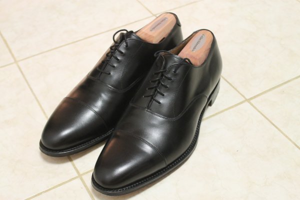 Once-worn Cheaney Lime UK 9 F Black 