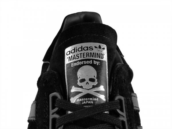 zx-500-og-by-adidas-originals-x-mastermind-japan-5.jpg