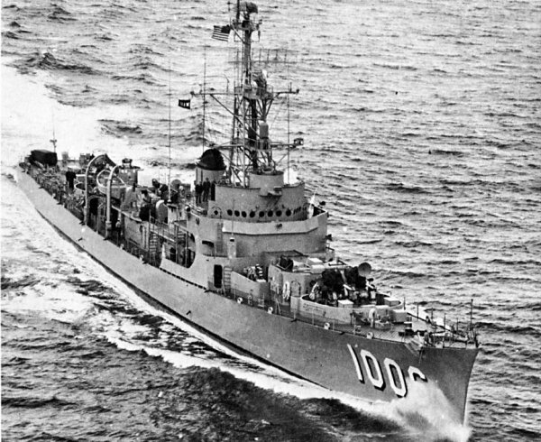 USS_Dealey_(DE-1006).jpg