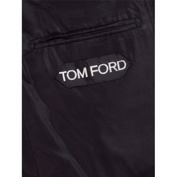 tom-ford-tuxedo-dinner-suit.jpg