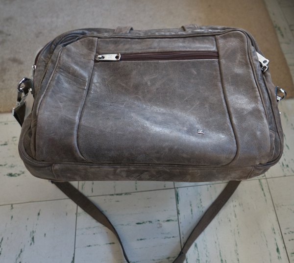 Laci Baruffi briefcase 3 back.jpg