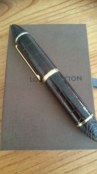 Louis Vuitton Cargo Fountain Pens - Blue Lacquer | Styleforum