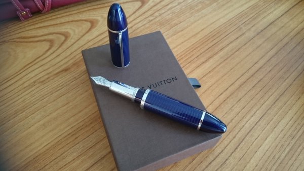 Louis Vuitton Blue Lacquer Fountain Pen - Chatterley