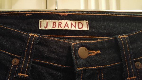 jbrand-jeans-indigo-02.jpg