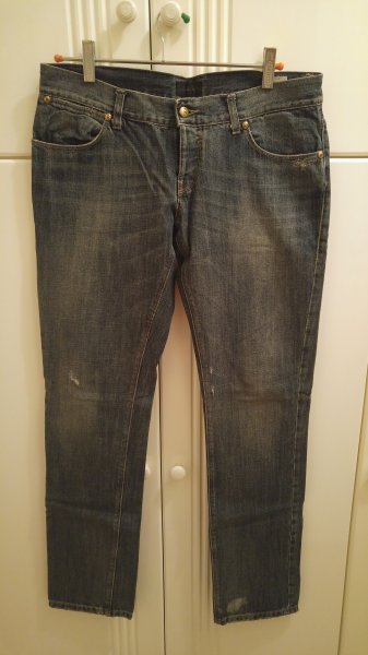 richmond-jeans-distressed-01.jpg
