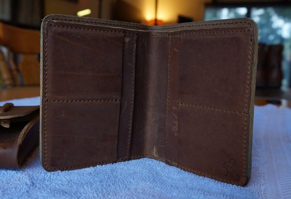 Saddleback_Leather_Large_Leather_Bifold_3.jpg