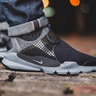 * SOLD * Nike Sock Dart Tech Fleece 9