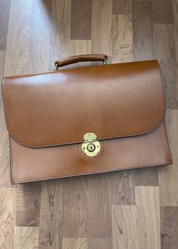 [SOLD] Cleverley Bridle Leather case