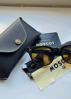 SOLD ! Moscot Vilda - sunglasses