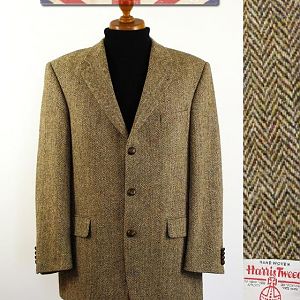 Brown 3 button Harris Tweed jacket.