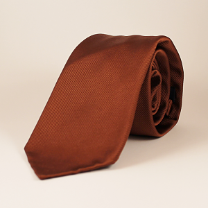 Caramel silk twill 7 fold.  Un-tipped, hand rolled edges, lightly lined.  Hand made in Italy.  $99.95 AUD