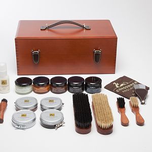 La Cordonnerie Anglaise Intendent Rosewood Shoeshine Kit. Beautiful.