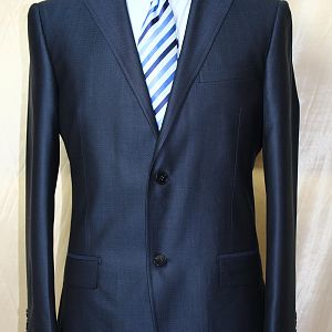formal wedding suit for summer 
silk and wool fabric 

http://fashiondavid.taobao.com/search.htm?spm=a1z10.3.6-17599705218.35.UrgjLU&scid=244785857&scname=MTdERVNJTkVSUyAgyei8xsqm1%2FfGtw%3D%3D&checkedRange=true&queryType=cat