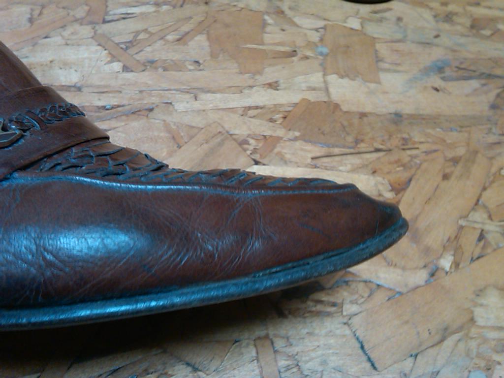 Toes collapses on leather shoes... how to deal? | Styleforum