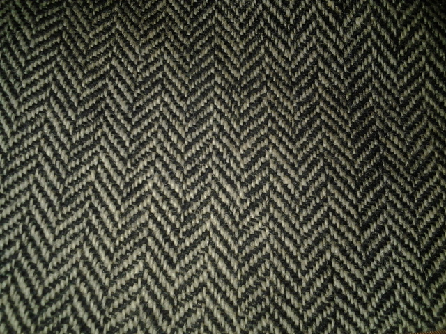Close up of the pattern and style.