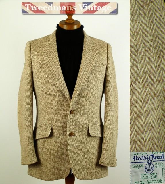 Harris Tweed jacket with slant pockets.