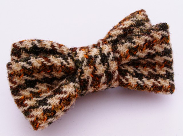 Harris Tweed wool bow tie.