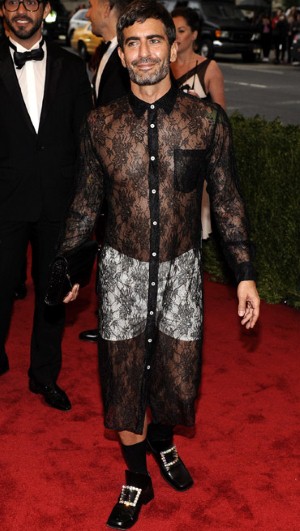 Marc Jacobs being a tool.